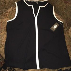 Sleeveless shirt